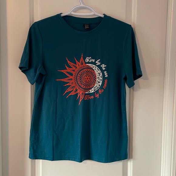 SHEIN t shirt - Picture 1 of 4